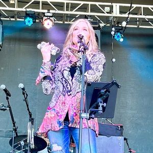 Hey there!  Welcome to my little bit of Southern Disposition!